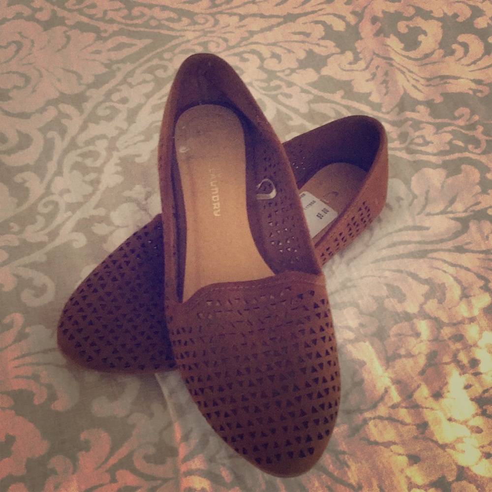 EUC Brown Flats.